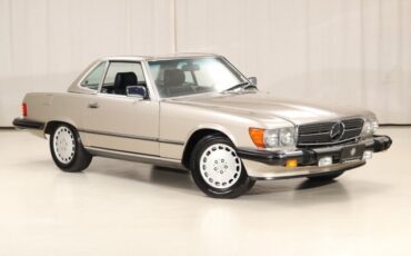 Mercedes-Benz-560-Series-Convertible-1987-Convertible-25