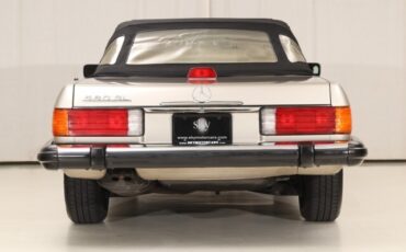 Mercedes-Benz-560-Series-Convertible-1987-Convertible-36