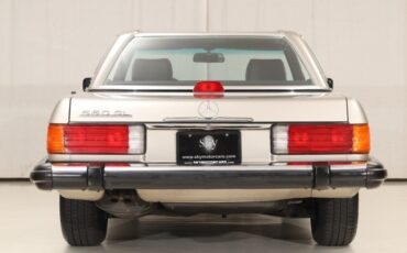 Mercedes-Benz-560-Series-Convertible-1987-Convertible-38