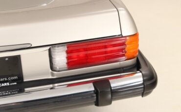Mercedes-Benz-560-Series-Convertible-1987-Convertible-39