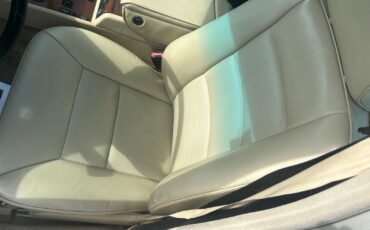 Mercedes-Benz-E-Class-1991-Sedan-10