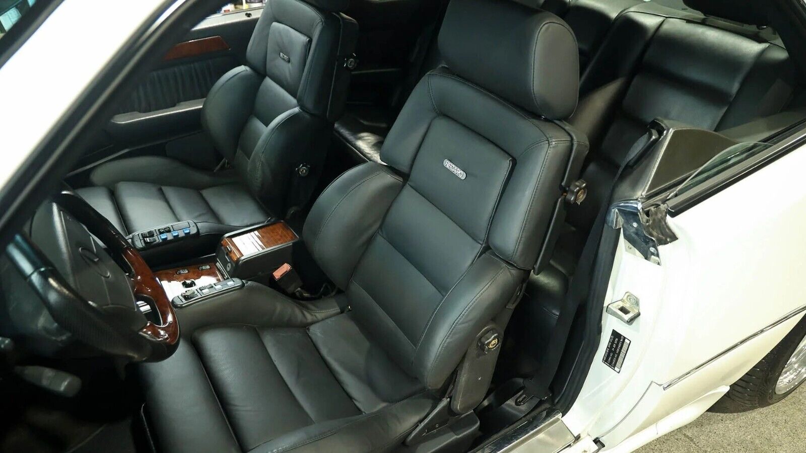 Mercedes-Benz-E-Class-1995-Coupe-12