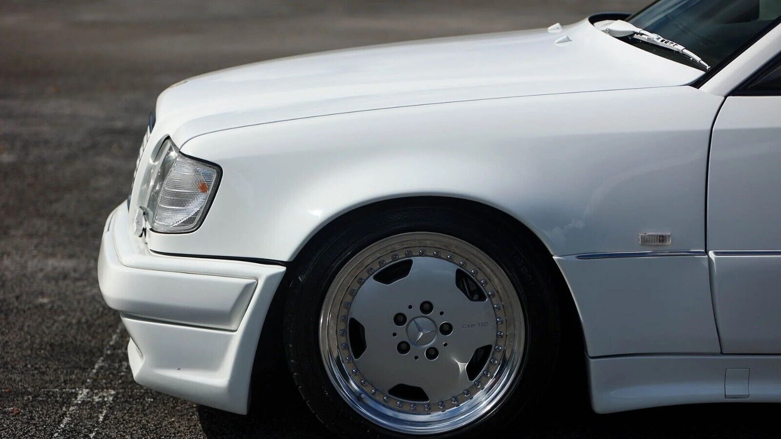 Mercedes-Benz-E-Class-1995-Coupe-31