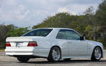 Mercedes-Benz-E-Class-1995-Coupe-5