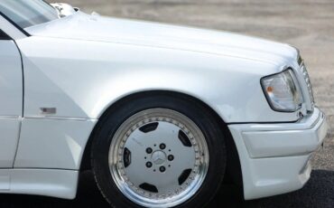 Mercedes-Benz-E-Class-1995-Coupe-8