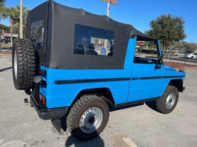 Mercedes-Benz-G-Class-1987-18