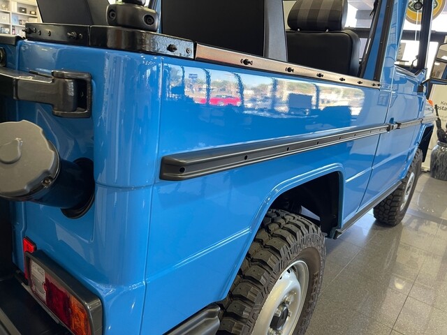 Mercedes-Benz-G-Class-1987-33