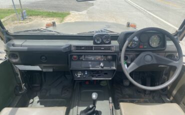 Mercedes-Benz-G-Class-1990-SUV-12