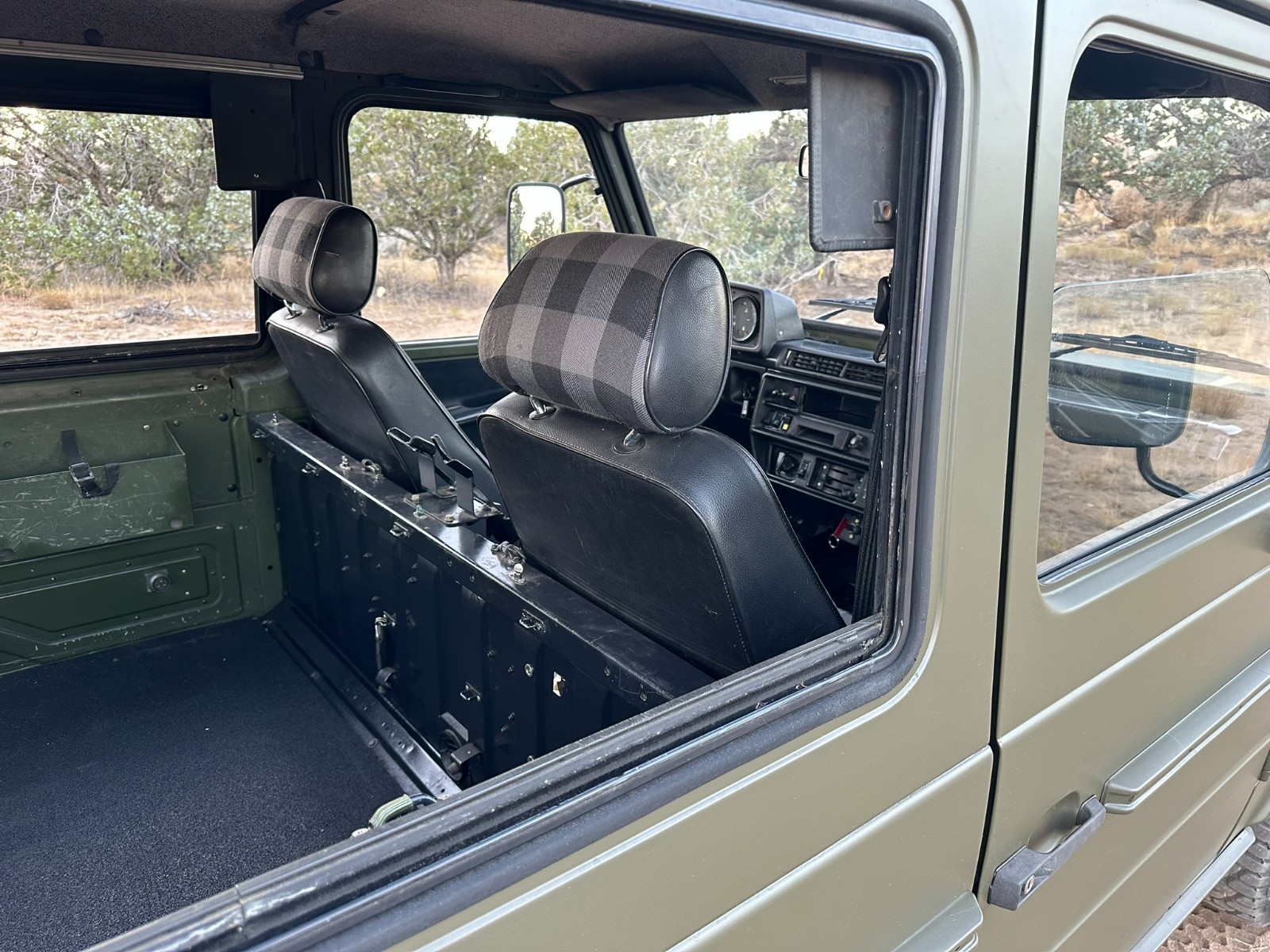 Mercedes-Benz-G-Class-1994-Wagon-10