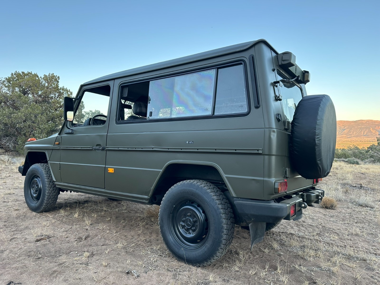 Mercedes-Benz-G-Class-1994-Wagon-2