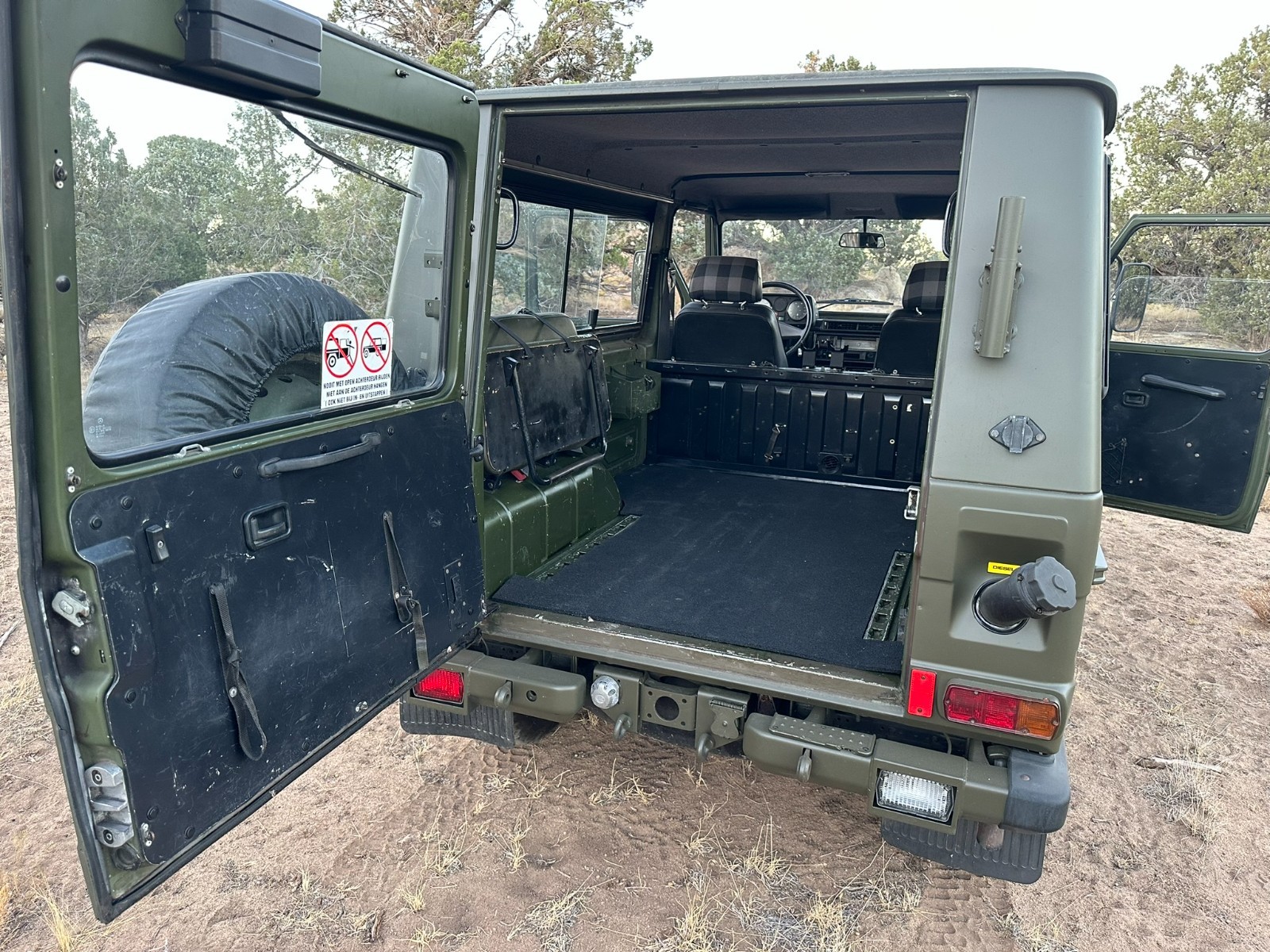 Mercedes-Benz-G-Class-1994-Wagon-24