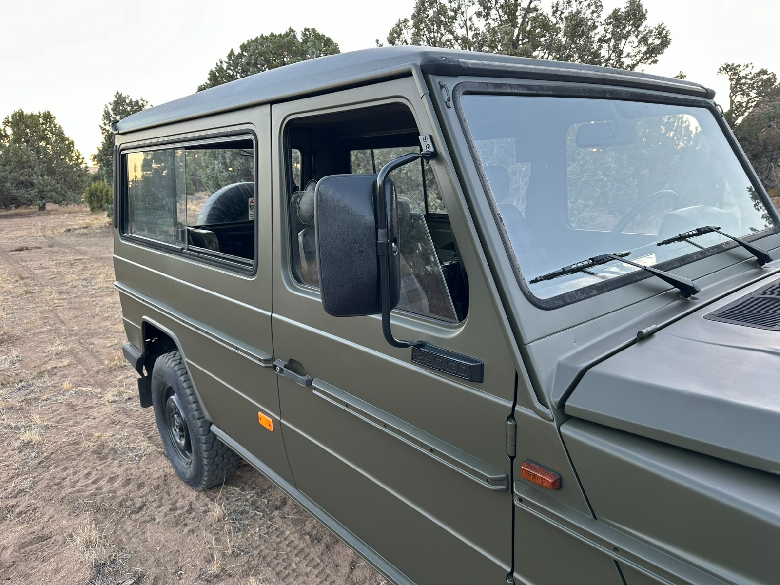 Mercedes-Benz-G-Class-1994-Wagon-8