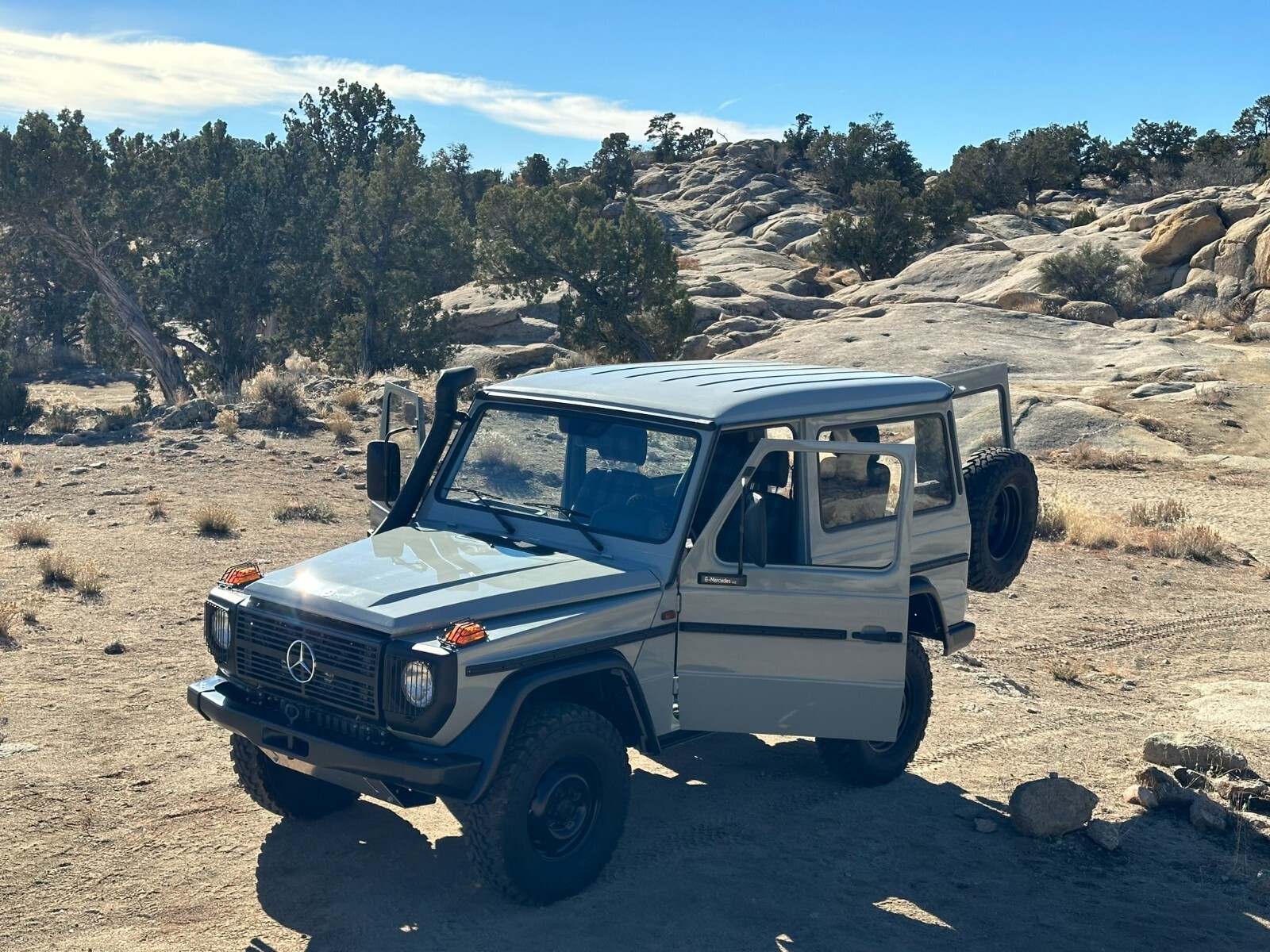 Mercedes-Benz-G-Class-1995-SUV-30