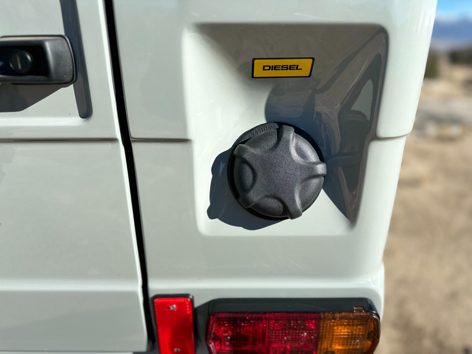 Mercedes-Benz-G-Class-1995-SUV-33