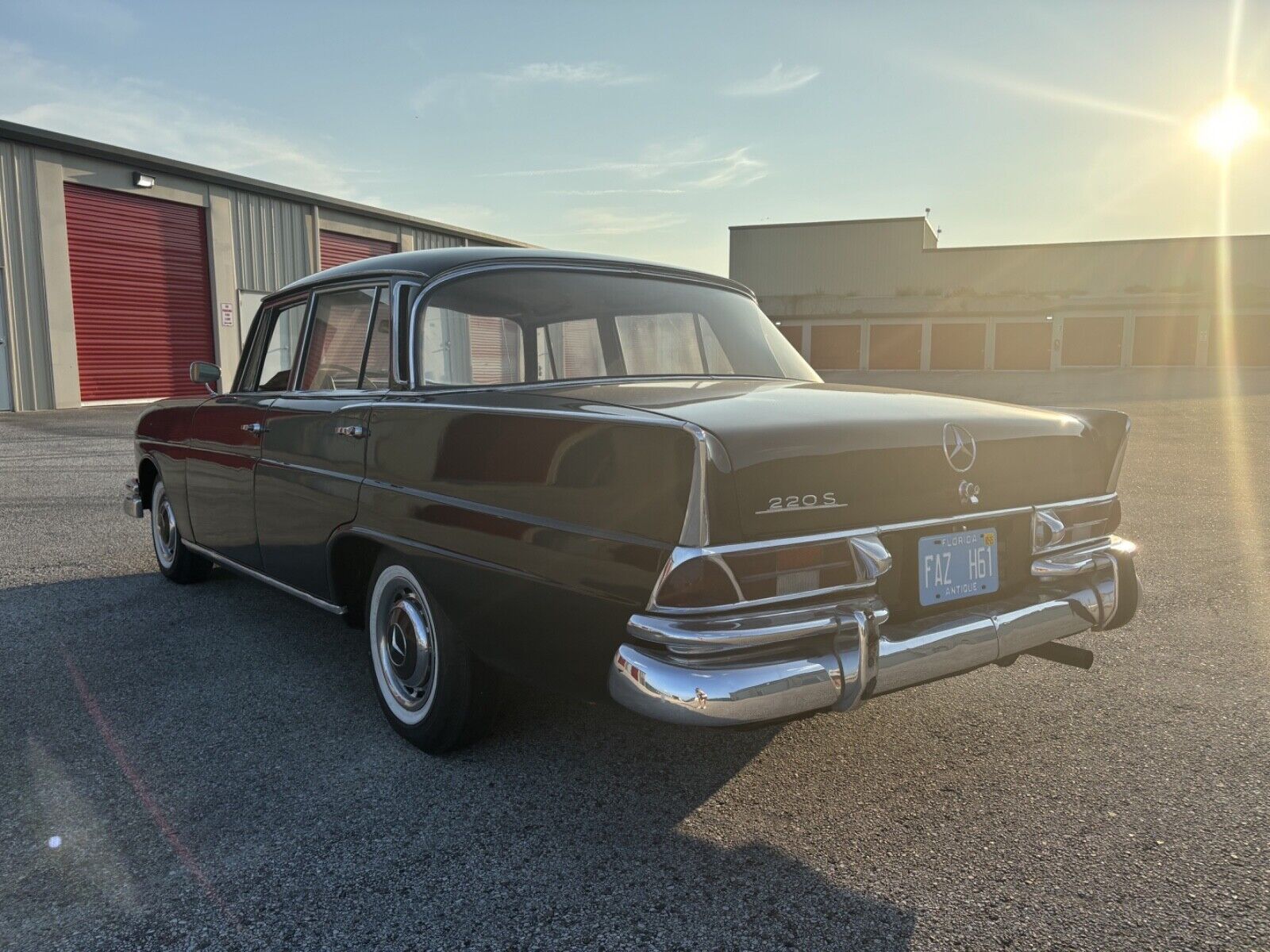Mercedes-Benz-Other-1960-Sedan-9