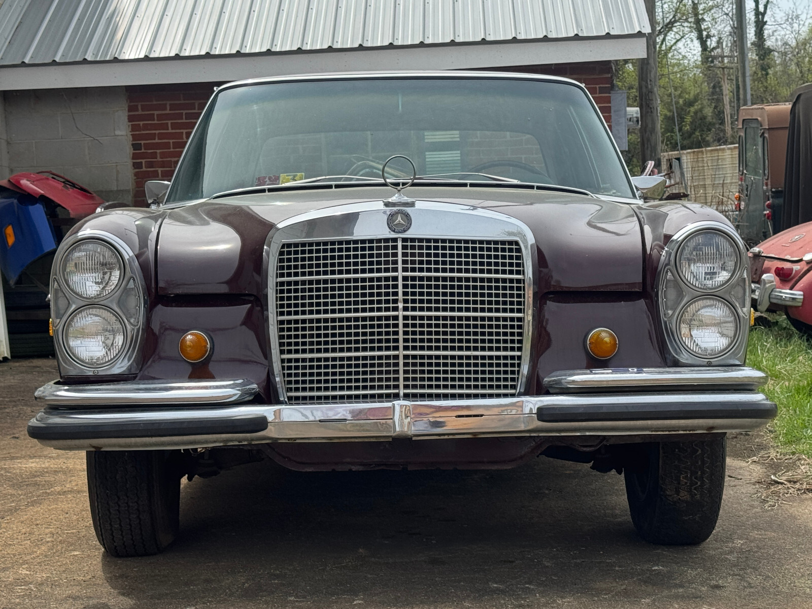 Mercedes-Benz-Other-1968-Sedan-1