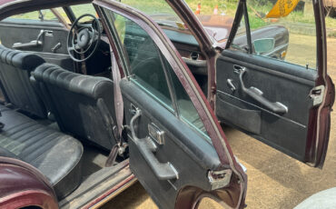 Mercedes-Benz-Other-1968-Sedan-15