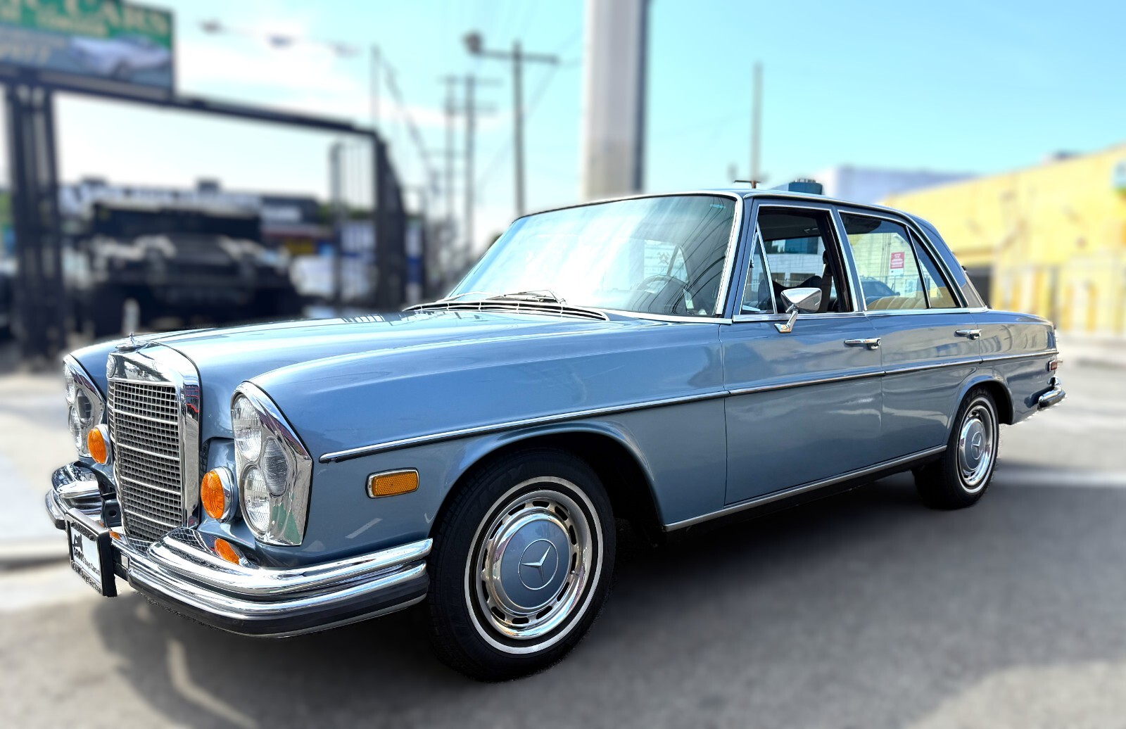 Mercedes-Benz-Other-1972-Sedan-1