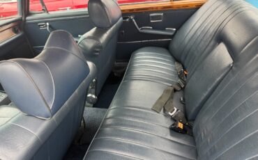Mercedes-Benz-Other-1972-Sedan-10