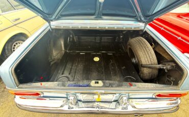 Mercedes-Benz-Other-1972-Sedan-14