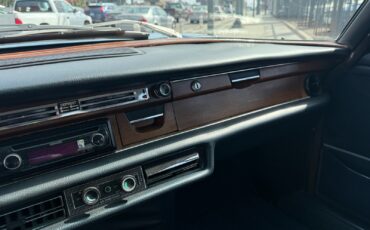 Mercedes-Benz-Other-1972-Sedan-18