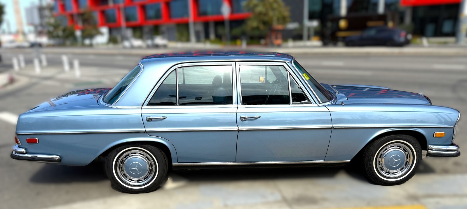 Mercedes-Benz-Other-1972-Sedan-2