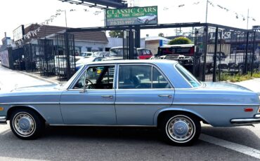 Mercedes-Benz-Other-1972-Sedan