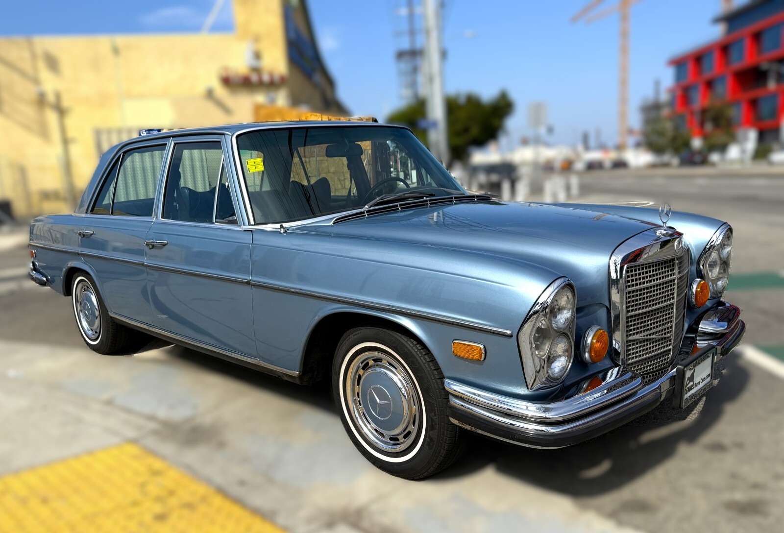 Mercedes-Benz-Other-1972-Sedan-4