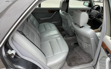 Mercedes-Benz-Other-1989-Sedan-12