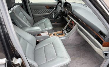 Mercedes-Benz-Other-1989-Sedan-13