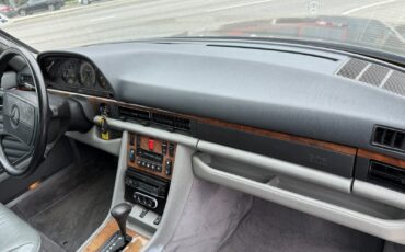 Mercedes-Benz-Other-1989-Sedan-14