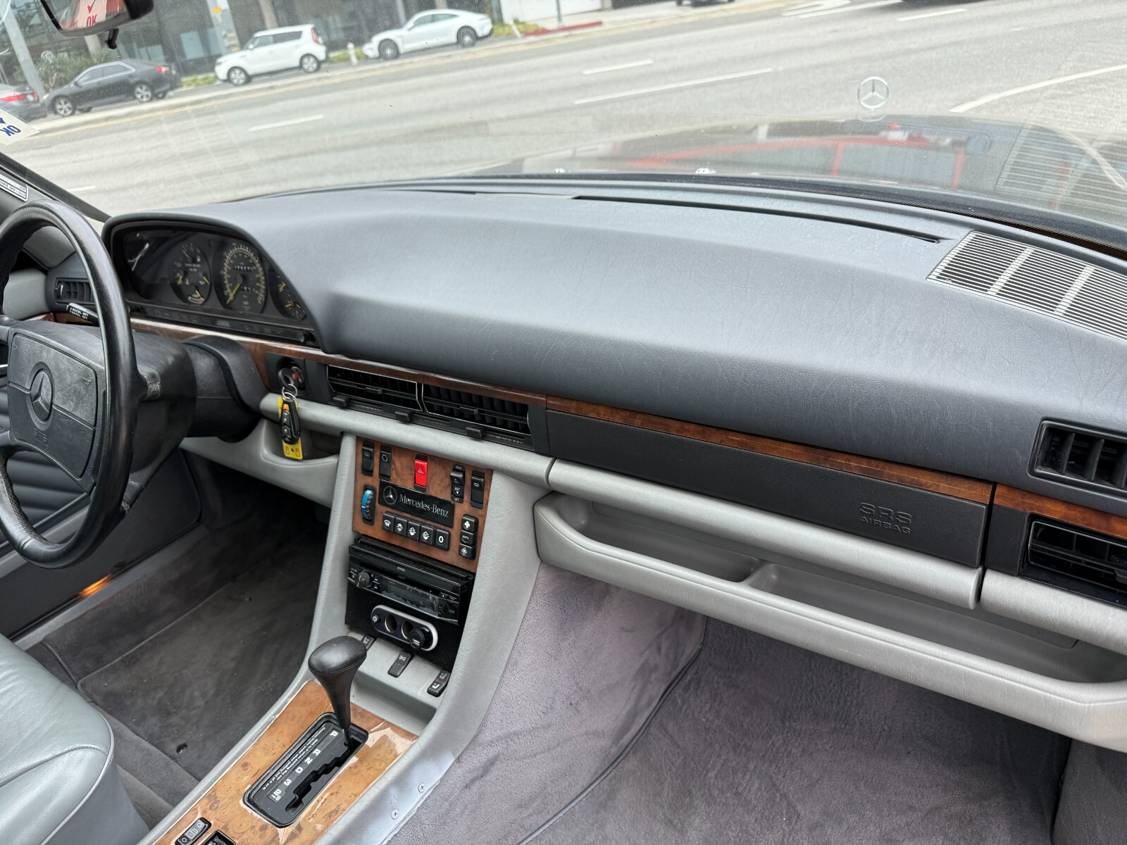 Mercedes-Benz-Other-1989-Sedan-14