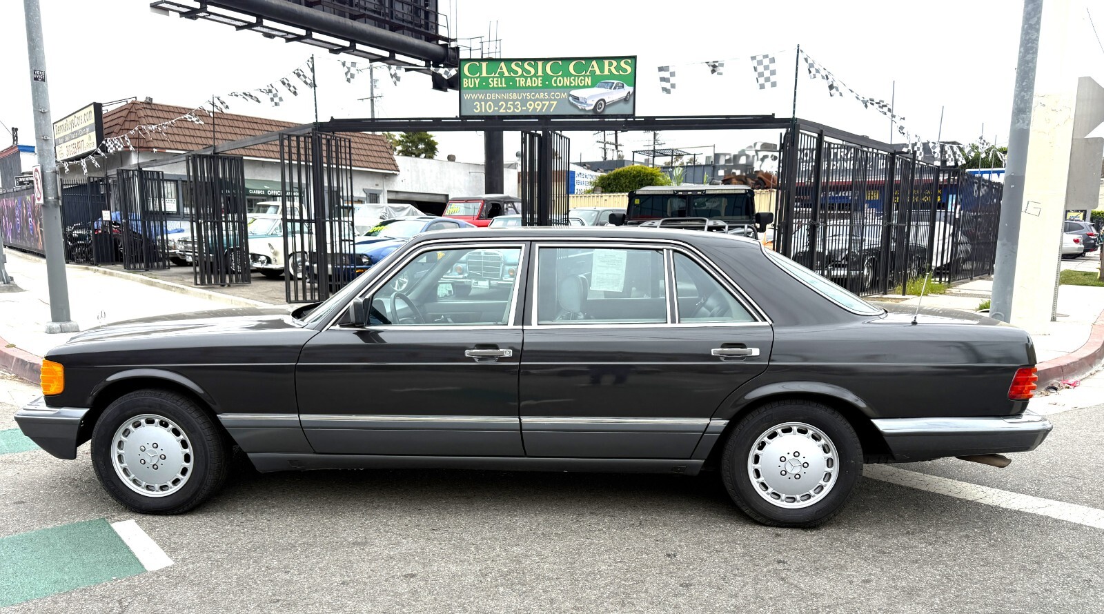 Mercedes-Benz-Other-1989-Sedan
