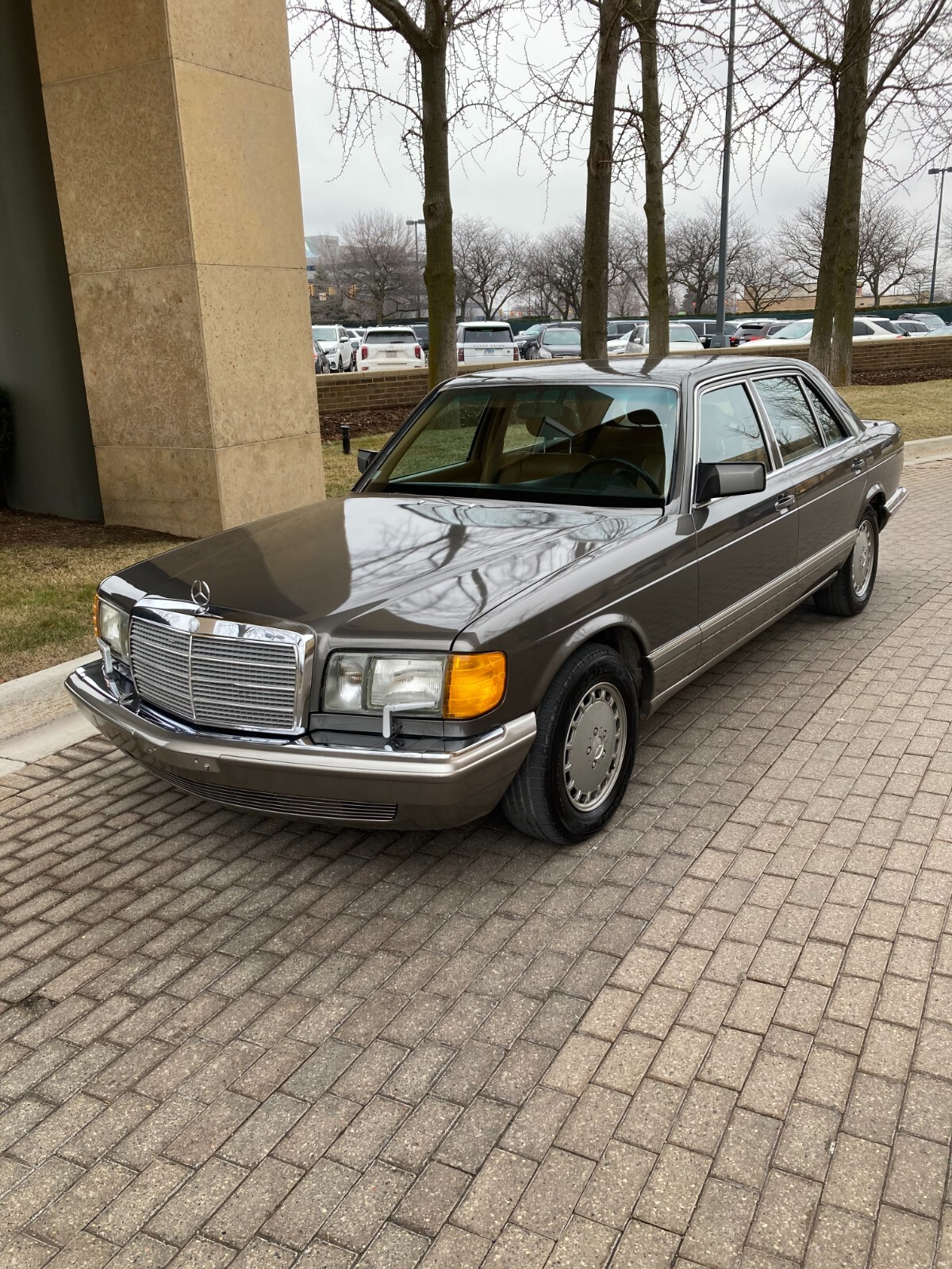 Mercedes-Benz-Other-1991-Sedan-1
