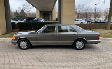 Mercedes-Benz-Other-1991-Sedan-2
