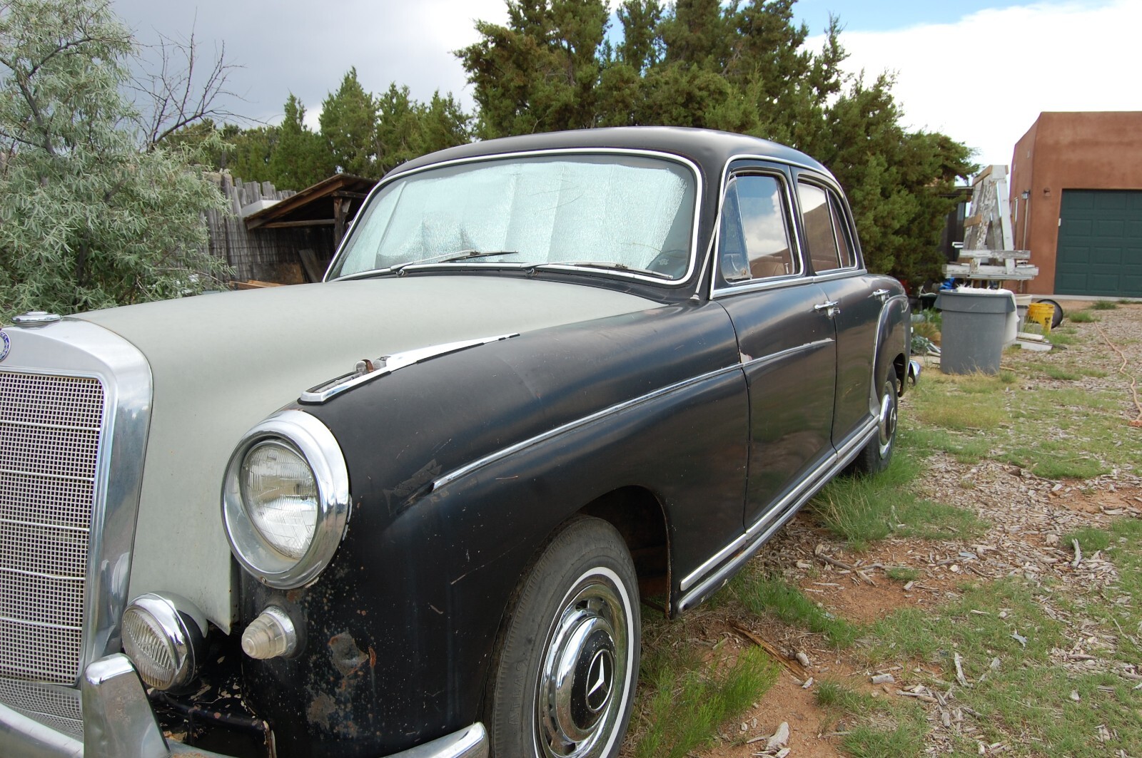 Mercedes-Benz-S-Class-1958-Sedan-1
