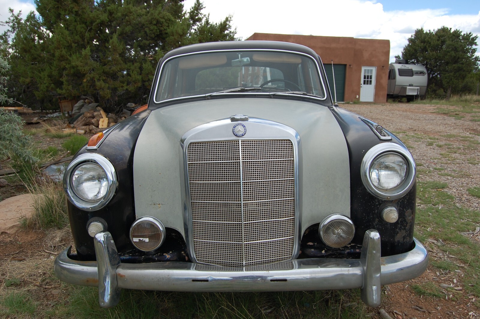 Mercedes-Benz-S-Class-1958-Sedan-2
