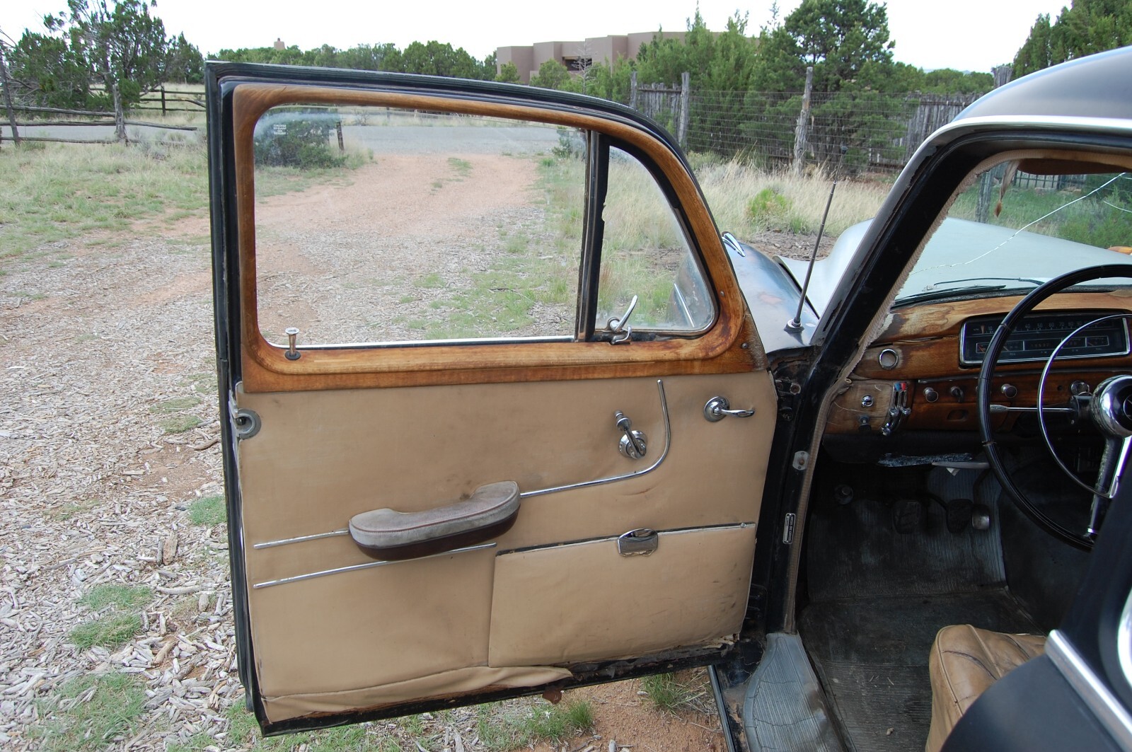 Mercedes-Benz-S-Class-1958-Sedan-6