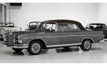 Mercedes-Benz-S-Class-1967-Cabriolet-1