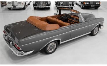 Mercedes-Benz-S-Class-1967-Cabriolet-10