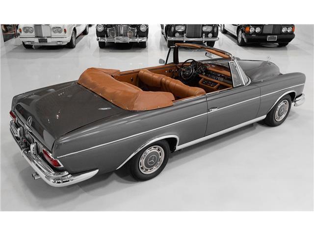Mercedes-Benz-S-Class-1967-Cabriolet-10