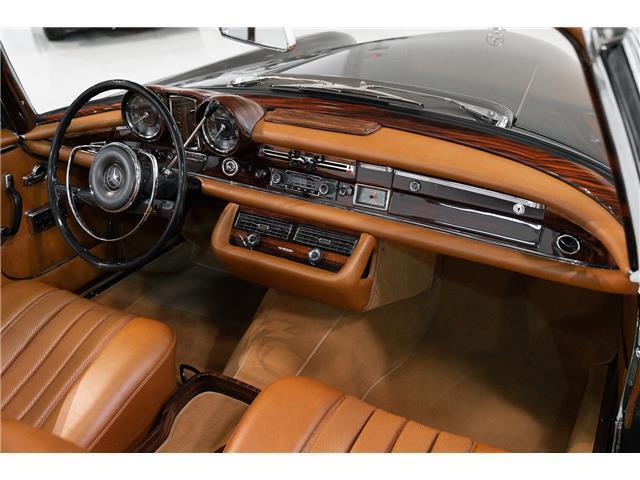 Mercedes-Benz-S-Class-1967-Cabriolet-19