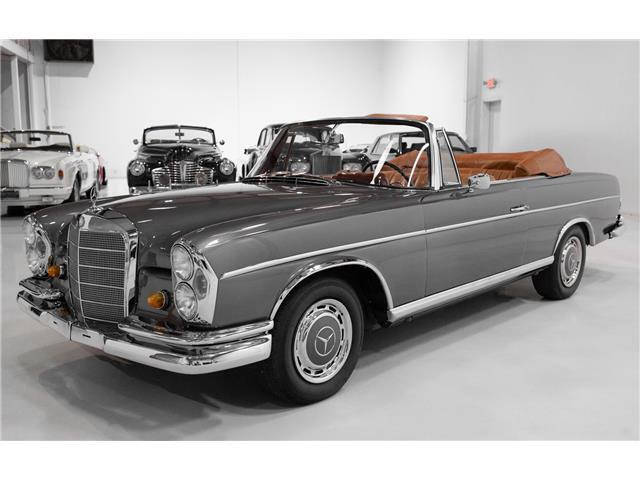 Mercedes-Benz-S-Class-1967-Cabriolet-2