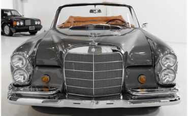 Mercedes-Benz-S-Class-1967-Cabriolet-4