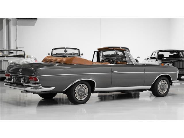 Mercedes-Benz-S-Class-1967-Cabriolet-6