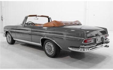 Mercedes-Benz-S-Class-1967-Cabriolet-8