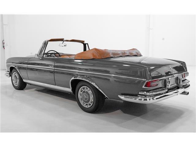 Mercedes-Benz-S-Class-1967-Cabriolet-8