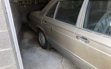 Mercedes-Benz-S-Class-1989-Sedan-6