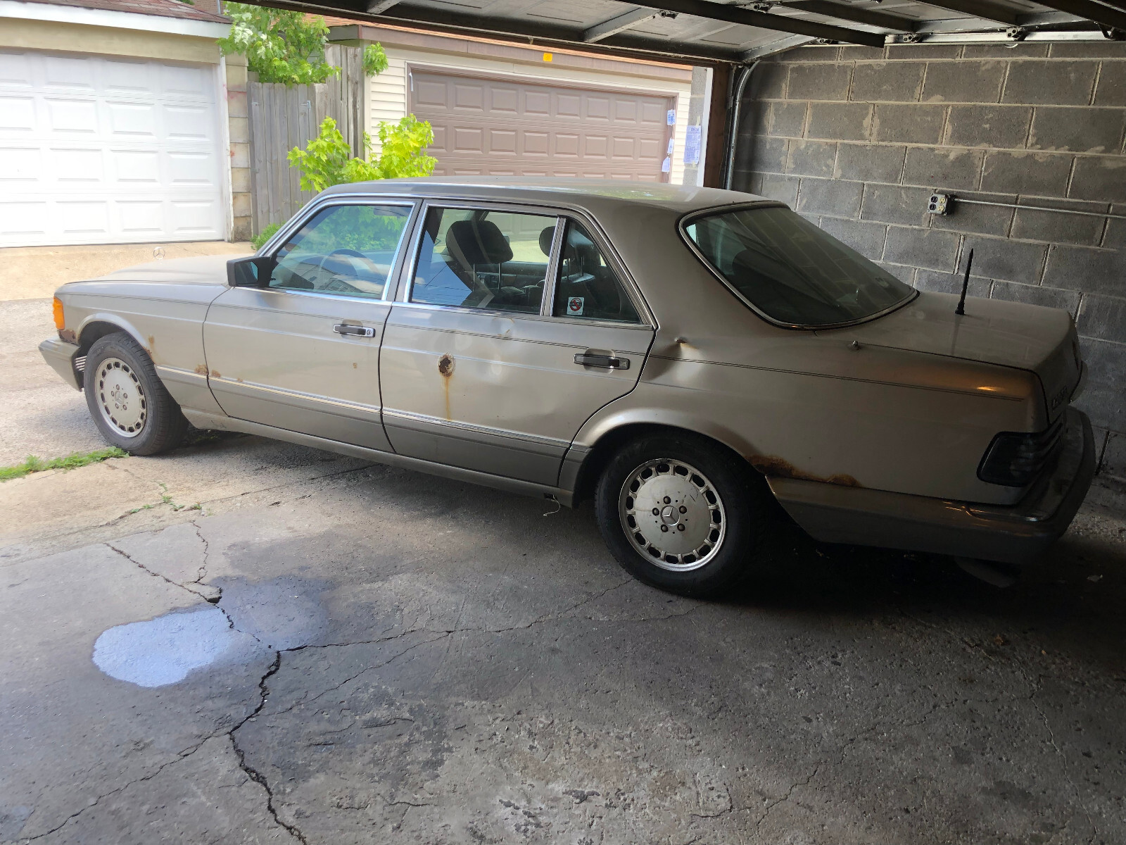 Mercedes-Benz-S-Class-1989-Sedan-7