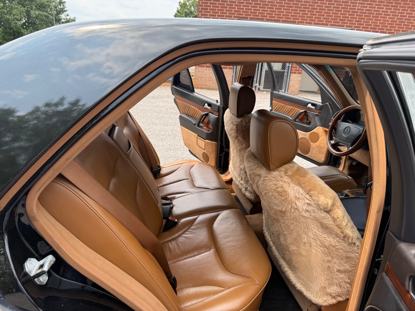 Mercedes-Benz-S-Class-1993-Sedan-10